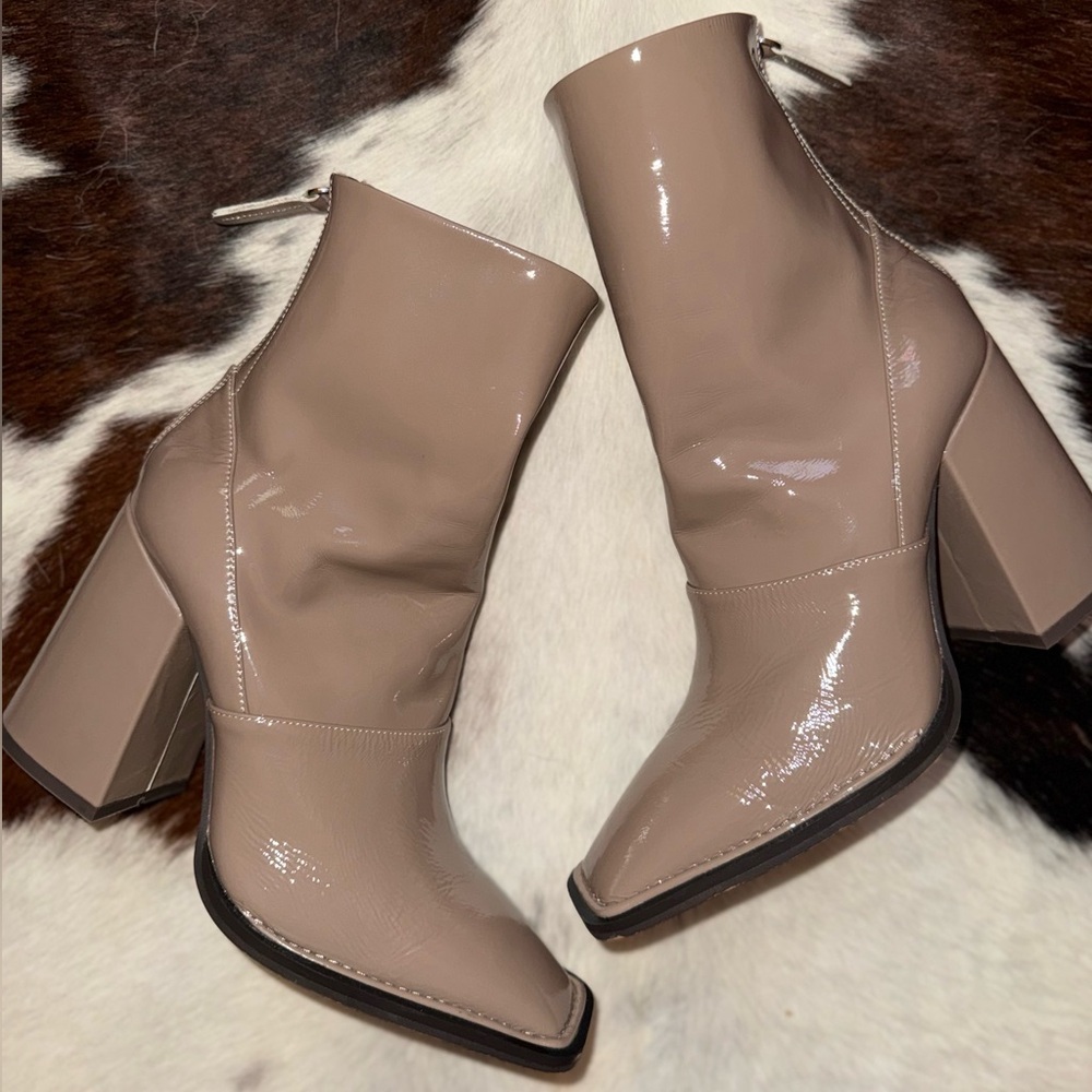 Alias Mae Taupe Glossy Booties